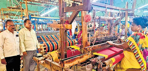 The traditional ‘patteda anchu’ sarees (left) being weaved in a handloom unit at Gajendragad in North Karnataka