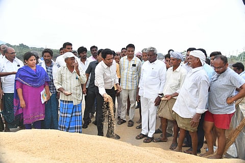 NTR district collector Lakshmisha on Sunday visited Nunna village and interacted with farmers.