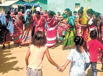 Tribal women dancing during Chaitra Parab celebrations in Koraput.