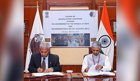 The Agreement was signed by Shri P Kumaran, Secretary (East), Ministry of External Affairs, and Dr SP Yadav,
Director General, IBCA.