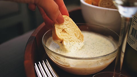 Mayonnaise made with raw eggs