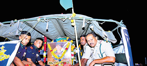 The Mortal remains of Army Jawan M Murali Naik reached Gorantla mandal from Bangalore.