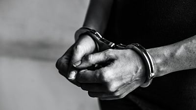 He told police he had impersonated a 2024-batch Delhi Police SI to deceive multiple women, including staffers from the force, and had come to the airport to meet one of them.