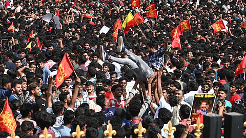 People had gathered in large numbers in Bengaluru’s CBD on Wednesday to watch the felicitation of RCB