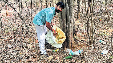 Shivaji’s environmental journey began during his student days as an NSS (National Service Scheme) volunteer and student leader at Sri Venkateswara University (SVU) between 2005 and 2008.