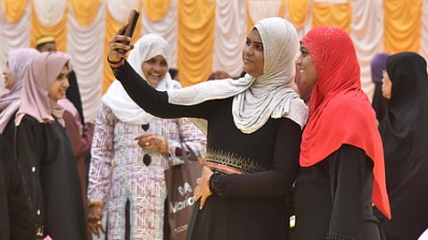 Young Muslim women