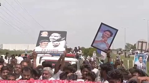 While police had authorised only three vehicles and about 100 supporters for the rally, a large crowd ended up following the convoy from Tadepalli to Rentapalla village.