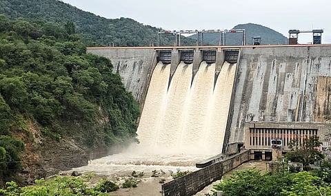 Farmers pointed out that the Pillur dam in Mettupalayam taluk has seen a sharp decline in reservoir levels owing to substantial silt deposits.