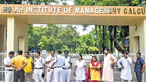 Police personnel deployed outside IIM Calcutt