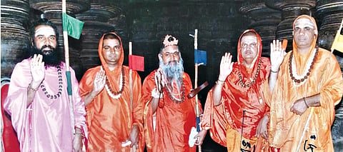 An archived photo of all the five peetadhipathis of Veerashiva lingayat community at Davanagere
during their previous visit