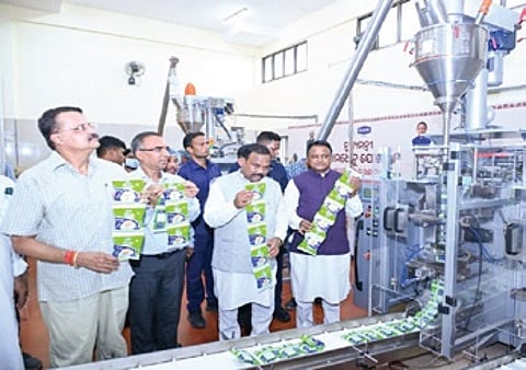 CM Mohan Charan Majhi and Fisheries and Animal Resources min Gokulananda Mallik at OMFED dairy plant