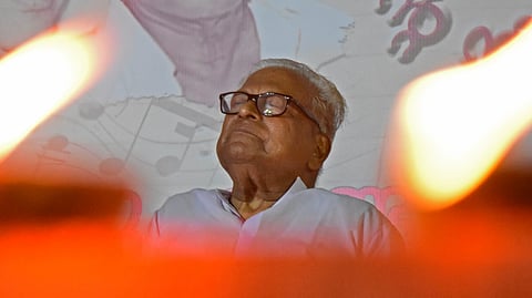 Cries of “Kanne Karale VSe!” (Beloved VSe, our dearest) echoed through the air as people gathered to bid farewell to the veteran leader.
