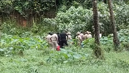 Informed sources said that the investigators recreated the sequence of events relating to the recovery of the skull.