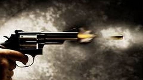According to police, the assailants fired more than a dozen rounds, of which five to six bullets struck Shaukeen, killing him on the spot.