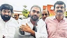 YSRCP MLC Suresh Yadav, and party leader Ramalinga Reddy alias Velpula Ramu, along with their supporters, were campaigning in Nallagondavaripalle village when they clashed with TDP activists.