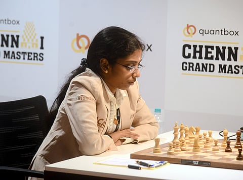 R Vaishali