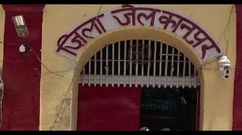 According to a report by Hindustan Times, Asaruddin, who had been lodged in Barrack No. 14 since January 14, 2024, went missing during a routine headcount around 10:30 pm.