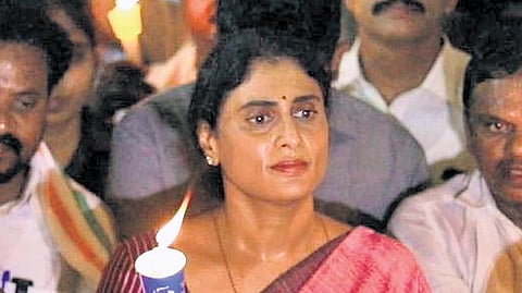 Sharmila led a candlelight rally in response to the AICC’s call for ‘Vote Chor - Gaddi Chhod’ campaign.