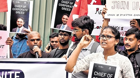 IT employees staging a protest in Thiruvanmiyur