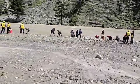 Teams from the State Disaster Response Force (SDRF), National Disaster Response Force (NDRF), police, fire service, irrigation department, and revenue department are involved in rescue and relief operations.