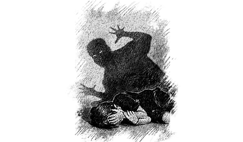 The incident took place on 4 December 2025, at around 12 noon. The minor girl was playing with her siblings in a farm labourer’s garden when the accused arrived on a motorcycle.