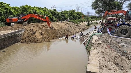 According to the tender, the work will involve excavation and safe transfer of 48,782 metric tonnes of waste, largely a mix of silt and municipal solid waste, to designated landfill sites.