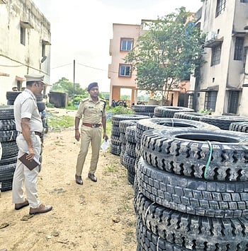 Investigation revealed that the accused had conducted a prior recce of the shop.