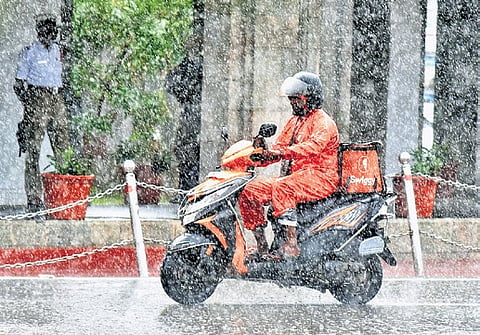 Night-time showers may keep Deepavali pollution in check