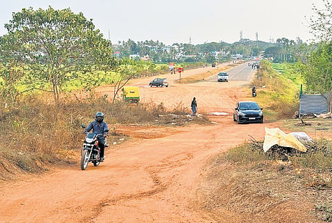 A partially-constructed section of the Seaport-Airport Road phase-2 project on the
HMT-NAD sector.