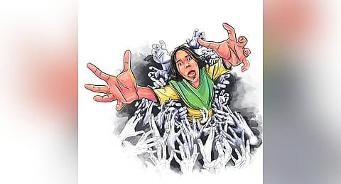During the attack, besides the victim, another woman, two adults, and two children were present in the house.