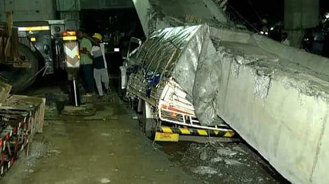 The incident took place around 2.30 am, when the pickup van, loaded with eggs, was travelling from Tamil Nadu toward Alappuzha after unloading goods in Ernakulam.