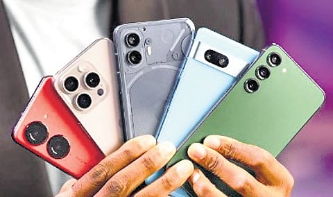 The trail of 332 missing premium phones — including iPhones, and Samsung, Vivo, and iQOO models — has led investigators to what they describe as a tightly coordinated, internally engineered heist.