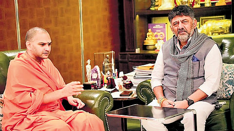 Sri Nanjavadutha Swamiji called on Deputy Chief Minister DK Shivakumar at the latter’s residence in Bengaluru on Friday.