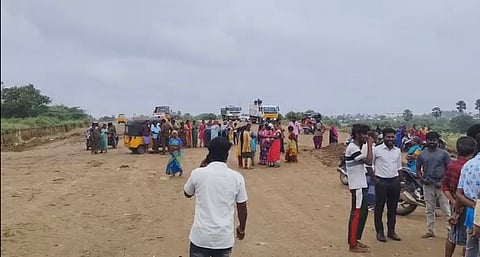 Arivoli Nagar people protest