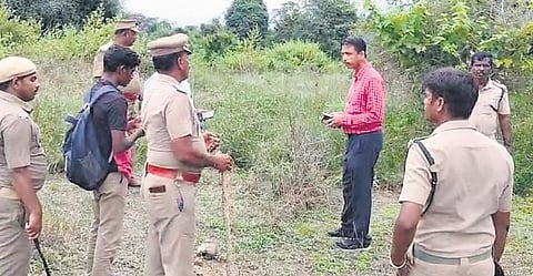 A team of seven veterinarians on Friday carried out postmortem