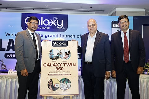 At the launch of Galaxy Health Insurance’s new product, Galaxy Twin
360, G. Srinivasan,
Managing Director & CEO; S. Guruprakash, Chief Marketing Officer; and R. Margabandhu, Chief Underwriting Officer.