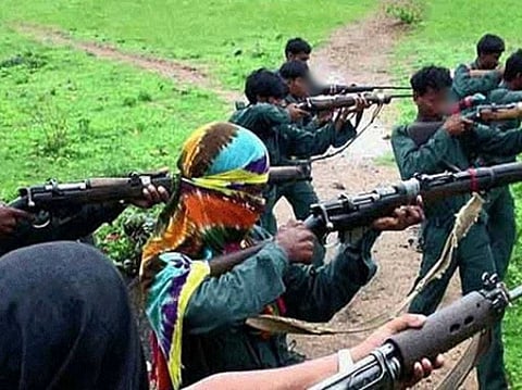 Sixteen Maoists, including six carrying a combined bounty of ₹39 lakh, surrendered before the Jharkhand Police.