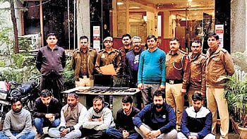 Fake call centre busted, 10 arrested for duping people in insurance fraud