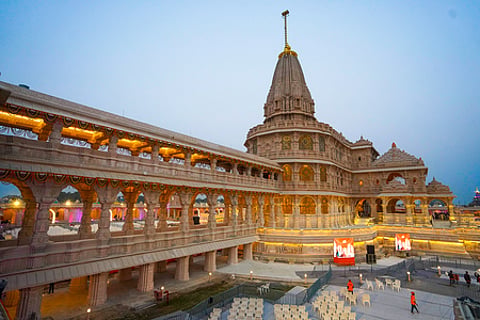 According to officials and eyewitnesses, the group, two youths and a woman, claiming to be residents of Kashmir, entered the Ram temple complex through the D1 gate.