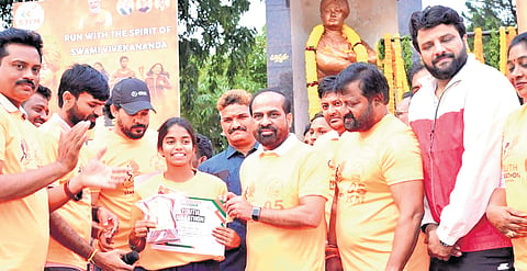 Prizes were awarded to the top three winners.