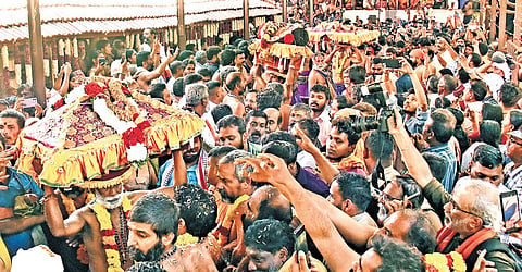 The ceremonial Thiruvabharanam procession being taken out from Pandalam to Sabarimala on Monday
