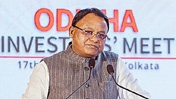 Chief Minister Mohan Charan Majhi addressing a roadshow in Kolkata.