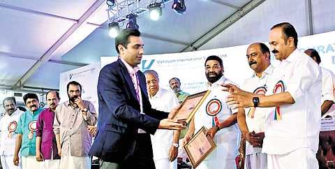 Adani Ports and SEZ MD Karan Adani presenting a memento to Leader of Opposition V D Satheesan at the inauguration of the phase-II work of the Vizhinjam International Seaport in Thiruvanathapuram on Saturday. Chief Minister Pinarayi Vijayan, and Ministers V N Vasavan and K N Balagopal are also seen