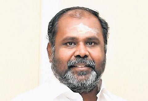 R B Udhayakumar