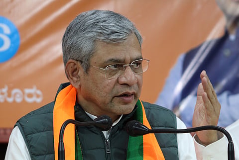 Minister Vaishnaw also informed that a premium train would soon be operational between Bengaluru and Mumbai, and that the request for the Pune-Bengaluru rail corridor would be considered.