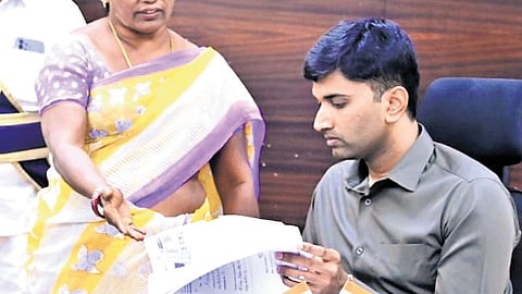 VMC lays stress on VLT collection