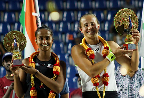 Hanne Vandewinkel & Vaishnavi Adkar