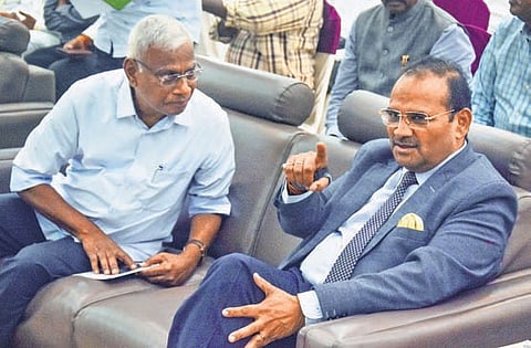 Supreme Court Judge JK Maheshwari and CR Media Academy Chairman A Suresh Kumar during a seminar on ‘Social Media Abuse’ in Vijayawada
