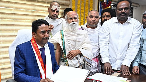 NTR District Collector Lakshmisha on Friday assumed charge as the Special Officer of Vijayawada Municipal Corporation (VMC).