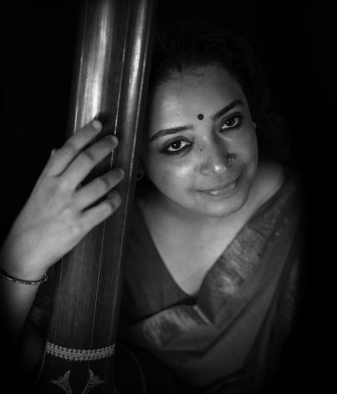 Music between slowness and silence